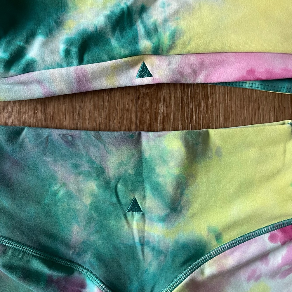 Balance athletica / vitality ignite bra and cloud short (atmos collection) - Picture 5 of 5